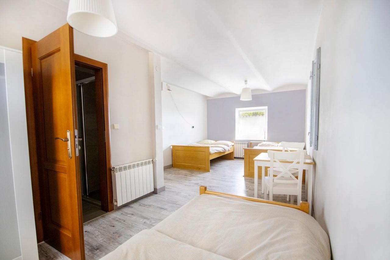Zielona Przystan Otel Manasterz Dış mekan fotoğraf
