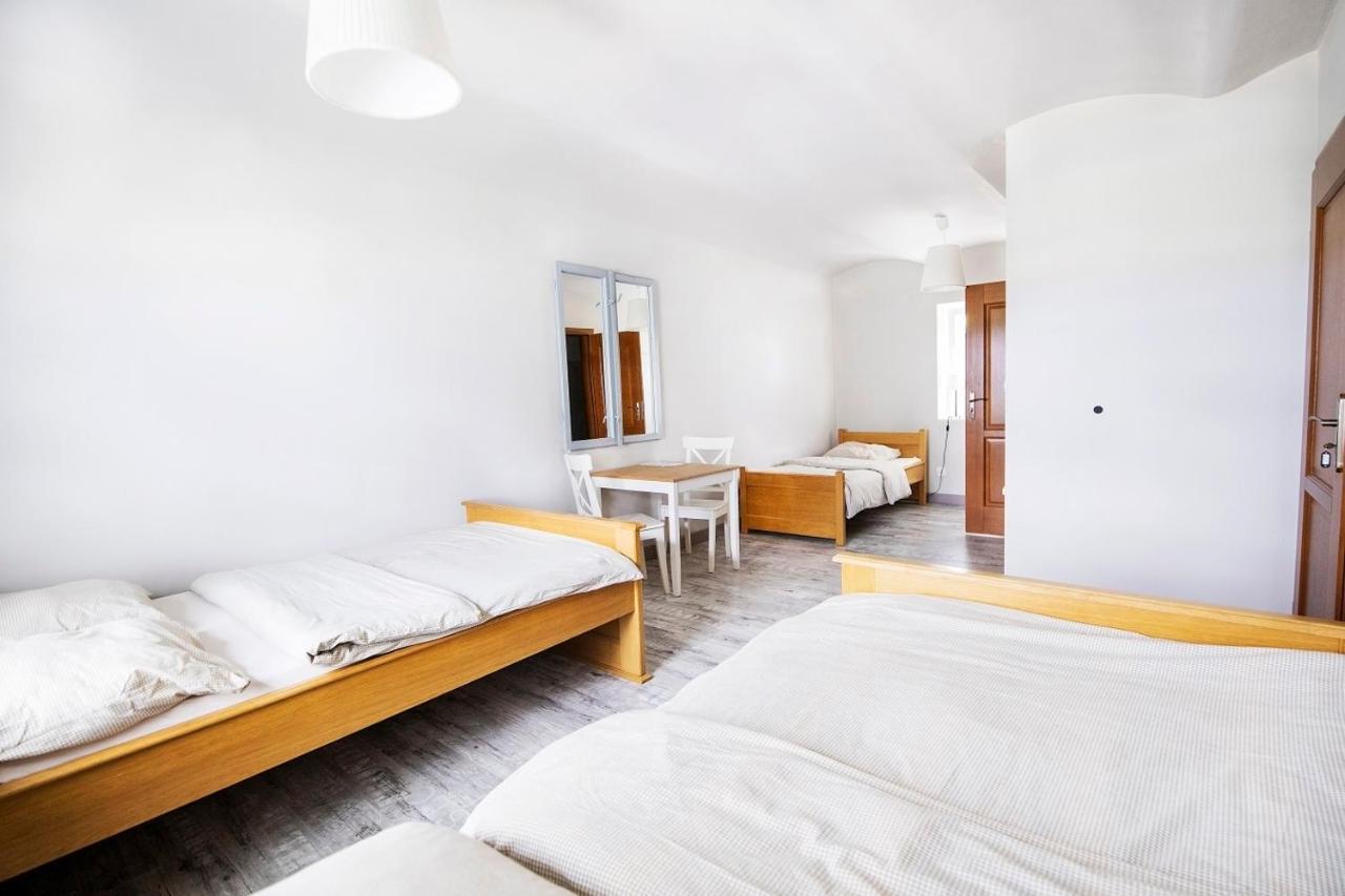 Zielona Przystan Otel Manasterz Dış mekan fotoğraf