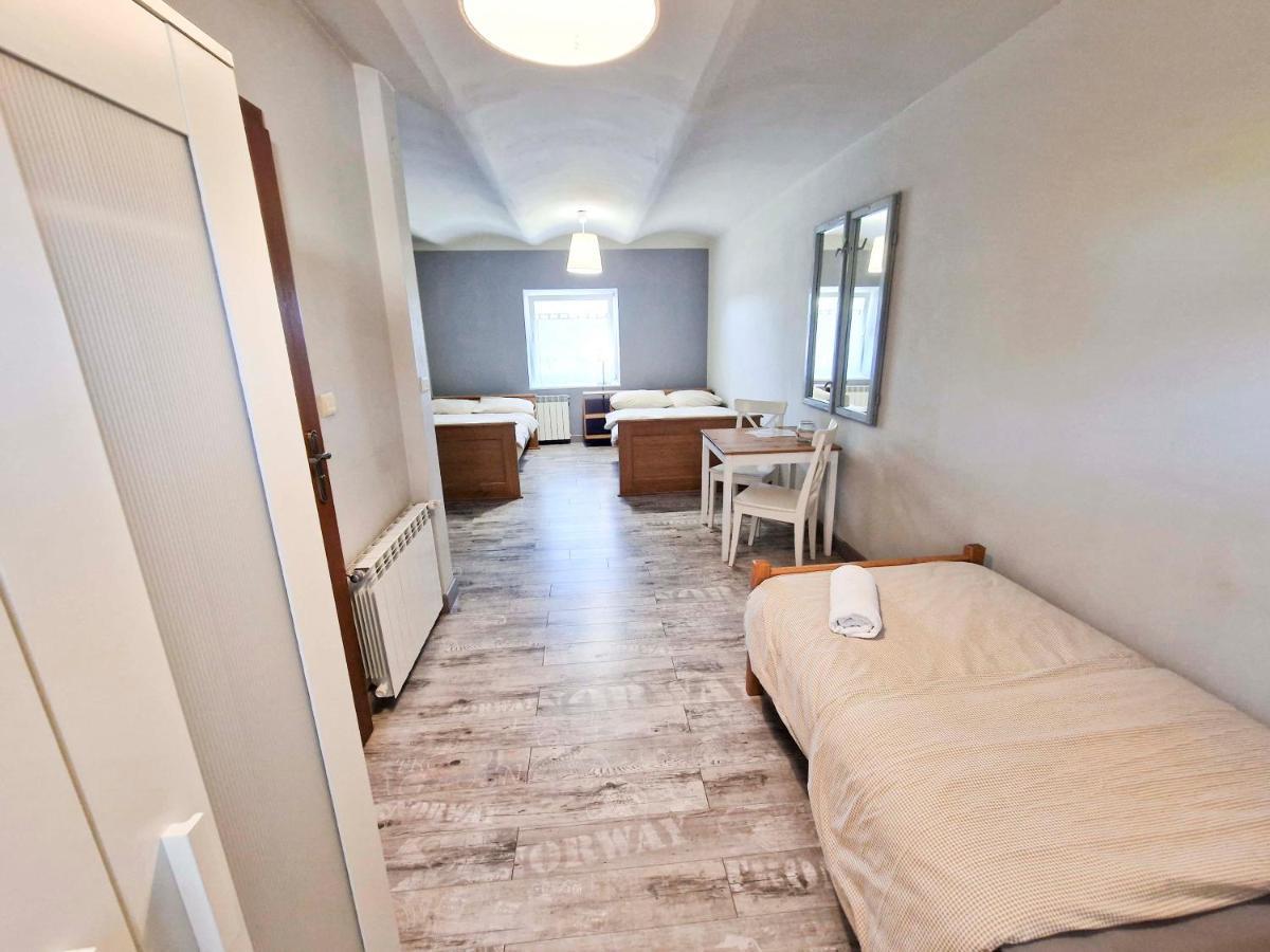 Zielona Przystan Otel Manasterz Dış mekan fotoğraf