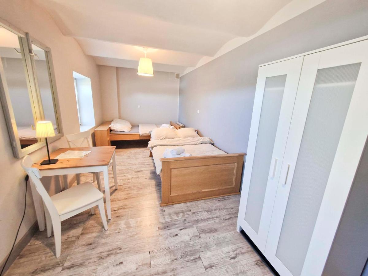 Zielona Przystan Otel Manasterz Dış mekan fotoğraf