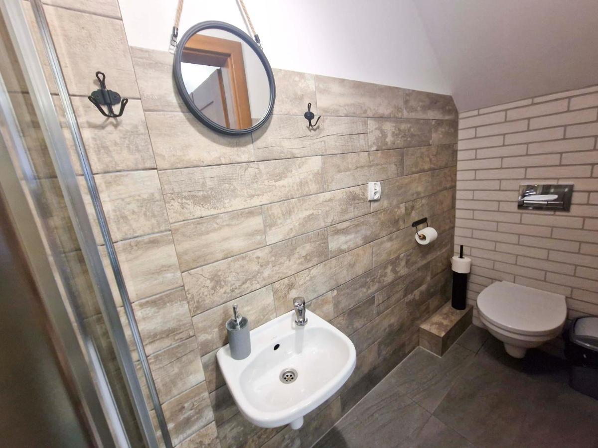 Zielona Przystan Otel Manasterz Dış mekan fotoğraf