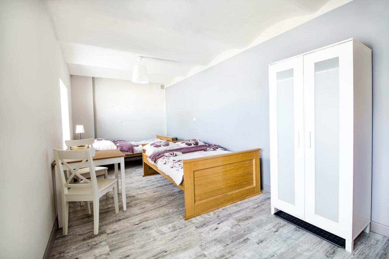 Zielona Przystan Otel Manasterz Dış mekan fotoğraf